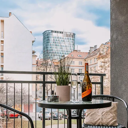 Apartment Skau 2 Old Town Family & Business 2 Floor Free Parking Bratislava